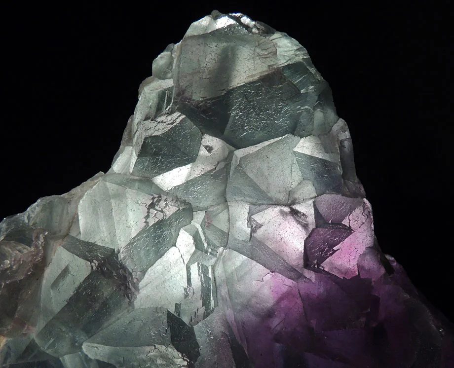 Fotografie minerálu Fluorit z lokality Dean, Wushan, China