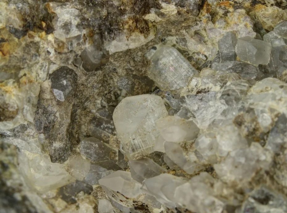 Fotografie minerálu Topaz z lokality Krupka, Czech Republic