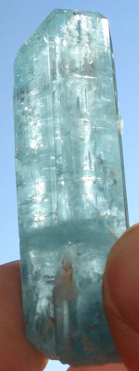 Fotografie minerálu Beryl (var. akvamarín) z lokality Hutag Ull Ord, Mongolia