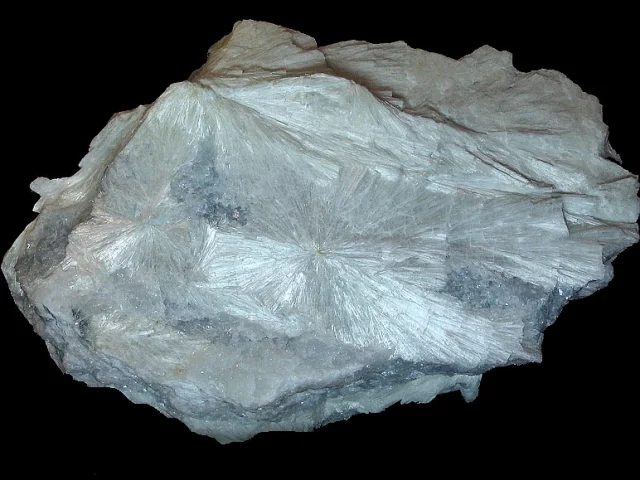 Fotografie minerálu Wollastonit z lokality Sušice, Czech Republic
