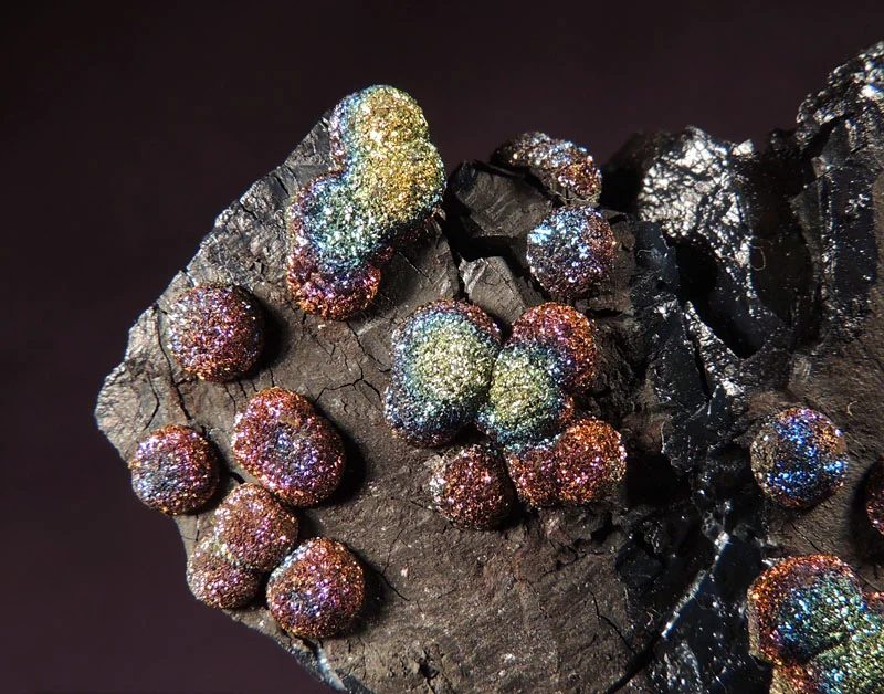 Fotografie minerálu Pyrit z lokality Bílina, Czech Republic