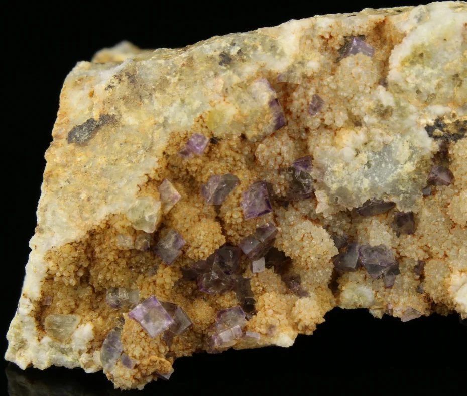Fotografie minerálu Fluorit z lokality Kožlí, Czech Republic