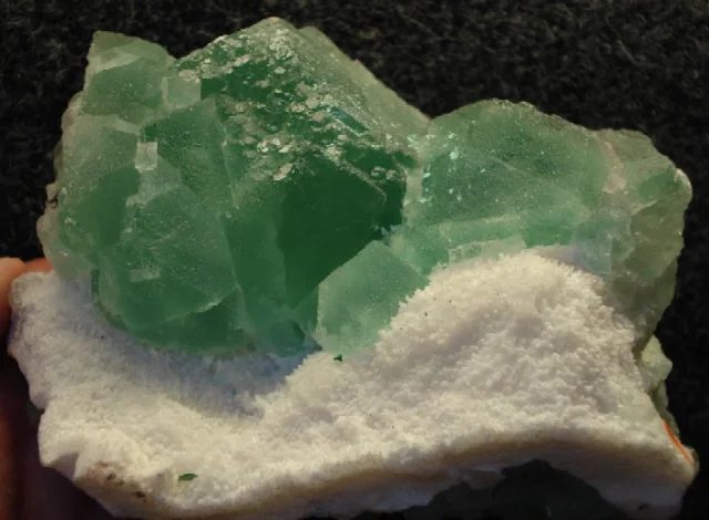 Fotografie minerálu Fluorit z lokality Taolin mine, China