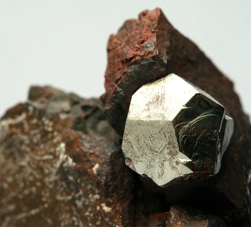Fotografie minerálu Pyrit z lokality Otvovice, Czech Republic