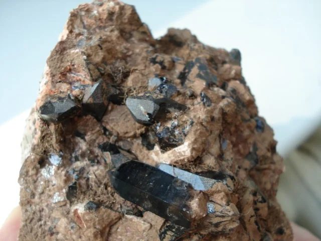 Fotografie minerálu Křemen (var. záhněda) z lokality Gorkhi Massif, Mongolia