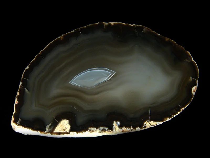 Fotografie minerálu Achát z lokality Minas Gerais, Brazil