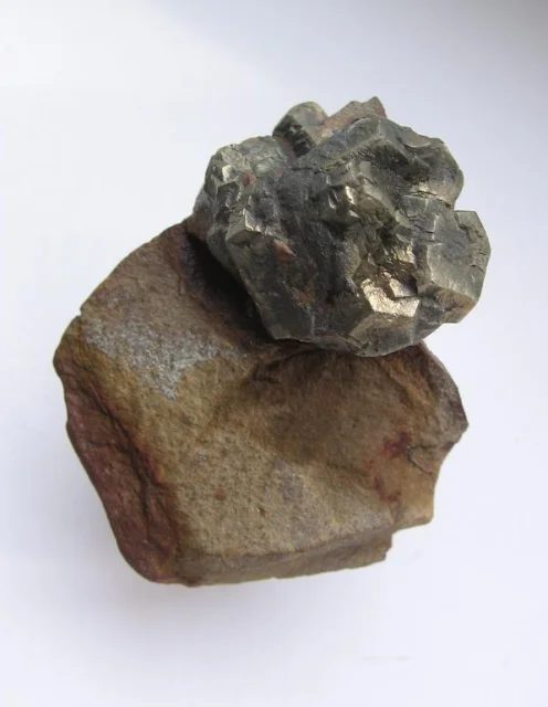 Fotografie minerálu Pyrit z lokality Otvovice, Czech Republic