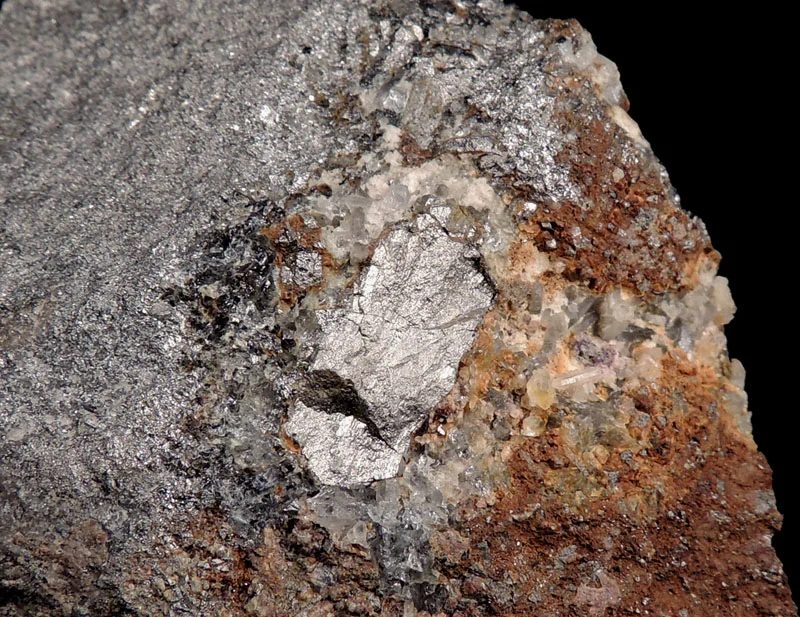 Fotografie minerálu Arzenopyrit z lokality Vejprty, Czech Republic