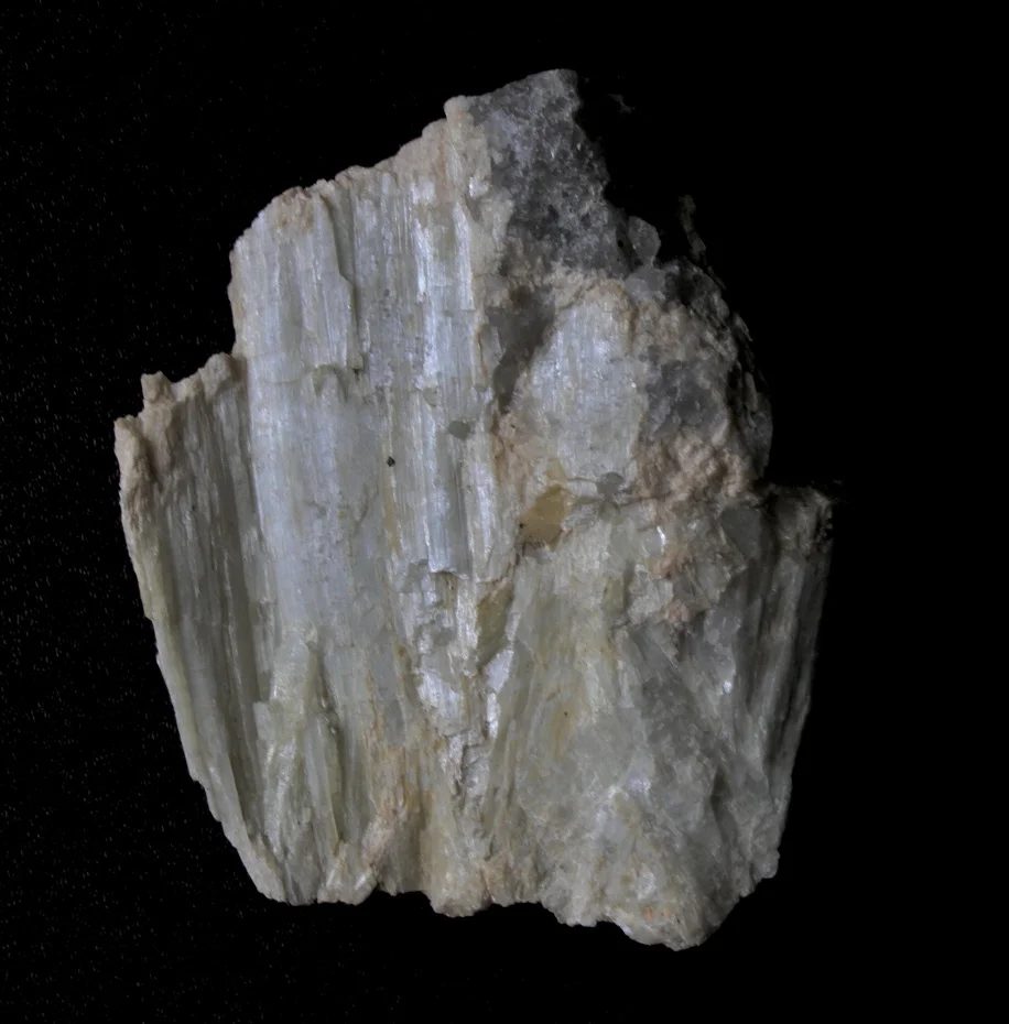Fotografie minerálu Tremolit z lokality Bohdaneč, Czech Republic