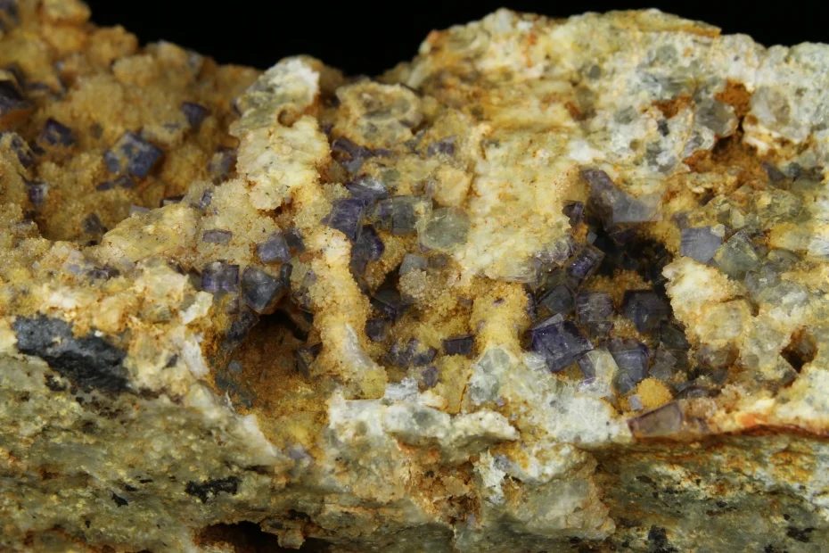 Fotografie minerálu Fluorit z lokality Kožlí, Czech Republic