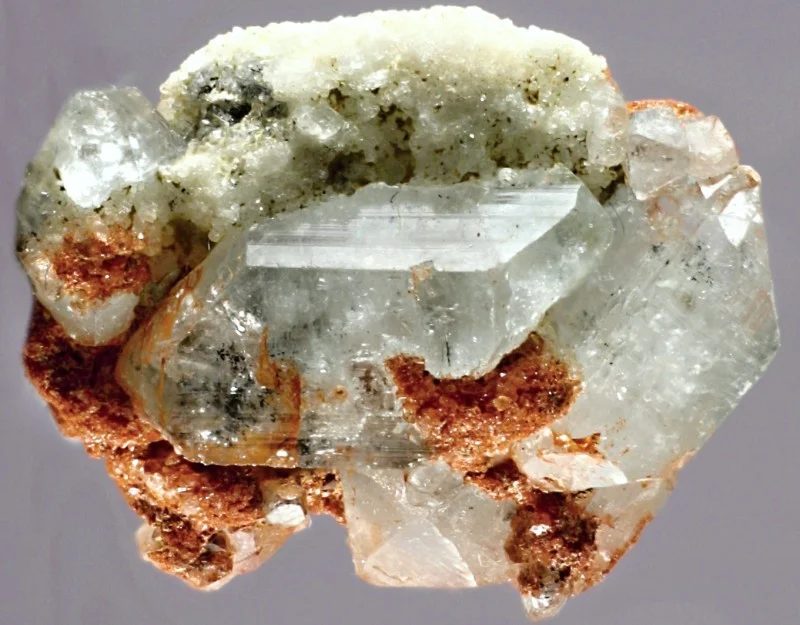 Fotografie minerálu Fenakit z lokality Erongo, Namibia