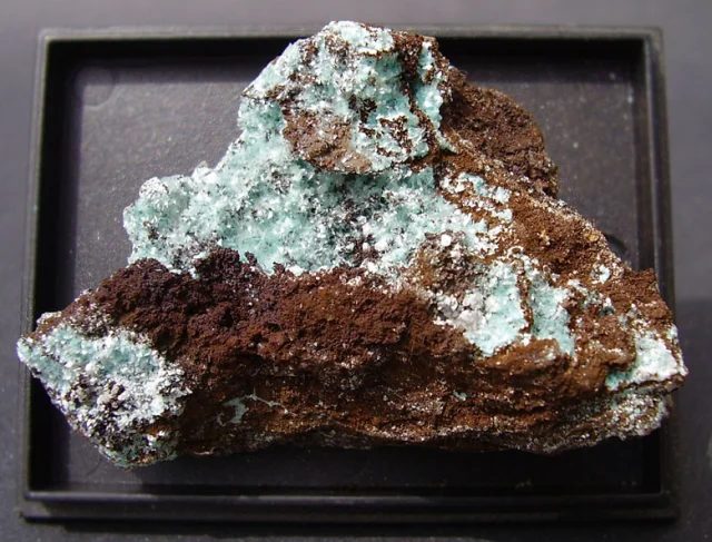 Fotografie minerálu Aurichalcit z lokality Mina Ojuela, Mapimi, Durango, Mexico