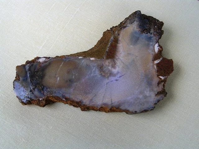 Fotografie minerálu Křemen (var. chalcedon) z lokality Ahníkov, Czech Republic