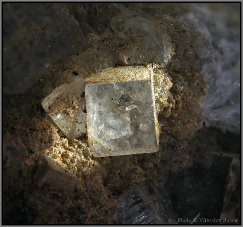 Fotografie minerálu Fluorit z lokality Kožlí, Czech Republic