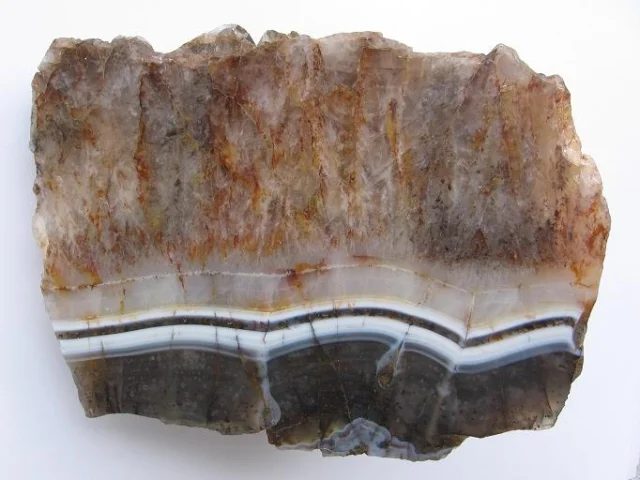 Fotografie minerálu Achát z lokality Benešov u Broumova, Czech Republic