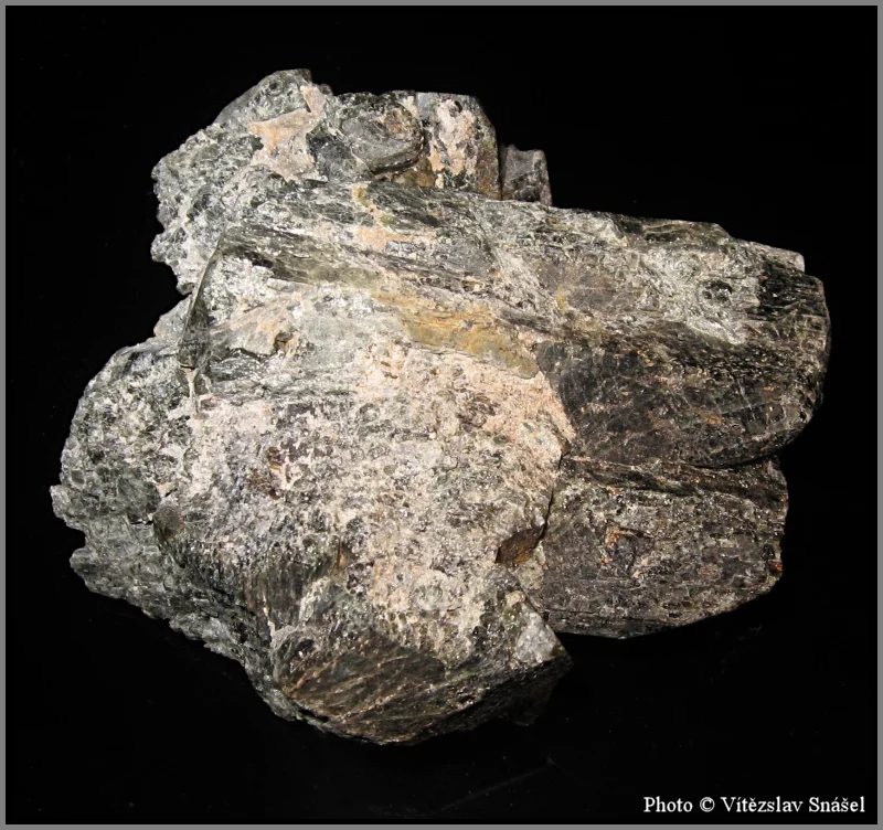 Fotografie minerálu Diopsid z lokality Slyudyanka, Russia
