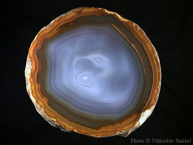 Fotografie minerálu Achát z lokality Rio Grande do Sul, Brazil