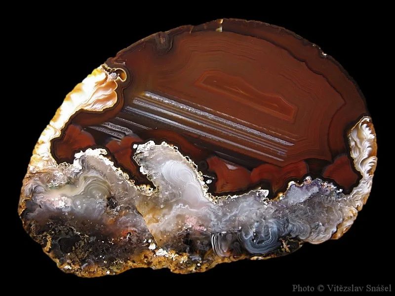 Fotografie minerálu Achát z lokality Rio Grande do Sul, Brazil