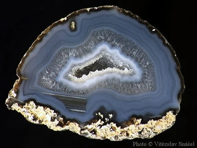 Fotografie minerálu Achát z lokality Rio Grande do Sul, Brazil