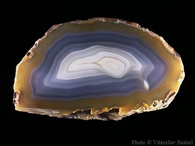 Fotografie minerálu Achát z lokality Rio Grande do Sul, Brazil