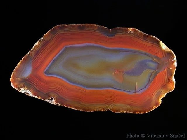 Fotografie minerálu Achát z lokality Rio Grande do Sul, Brazil