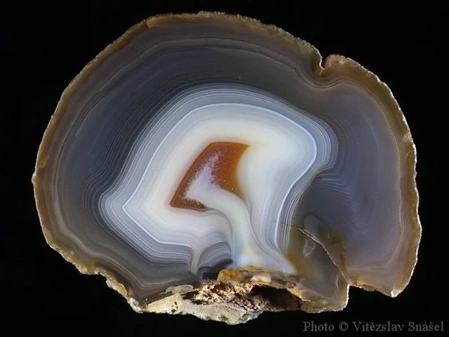 Fotografie minerálu Achát z lokality Rio Grande do Sul, Brazil