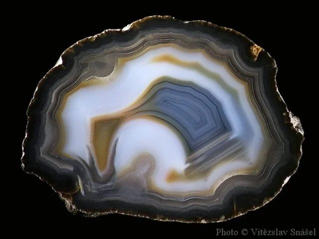 Fotografie minerálu Achát z lokality Rio Grande do Sul, Brazil