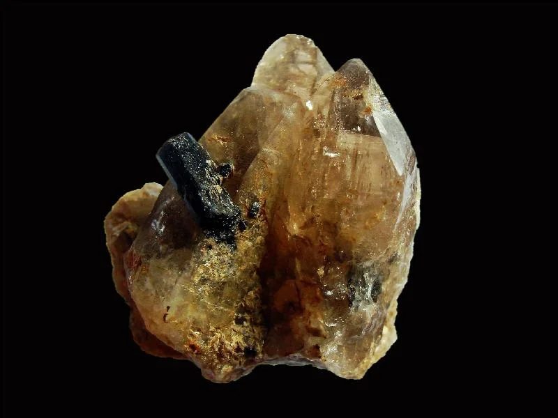 Fotografie minerálů Křemen (var. záhněda), Skoryl z lokality Cyrilov, Czech Republic