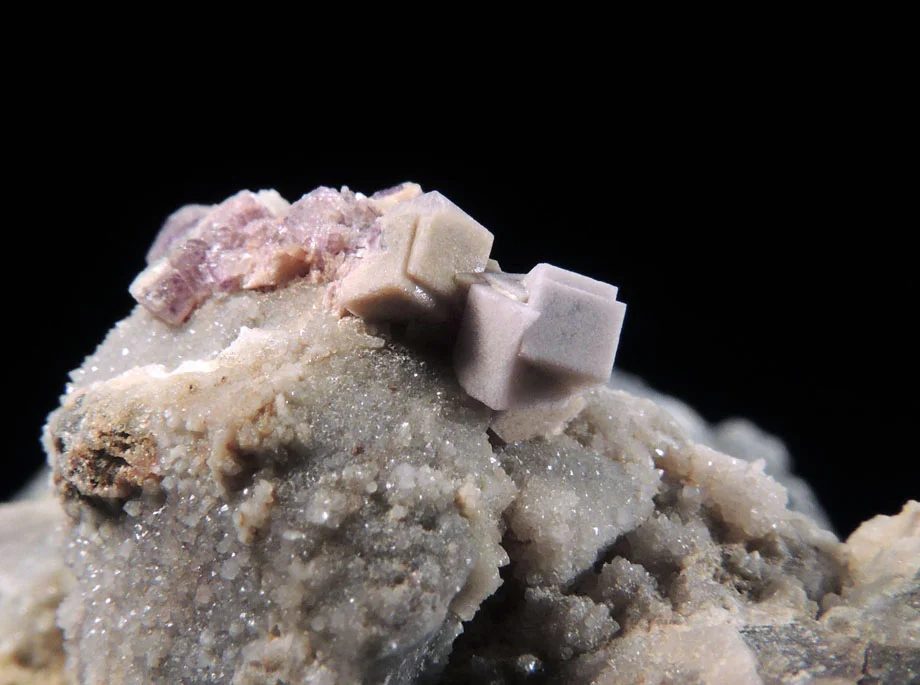 Fotografie minerálu Fluorit z lokality Vejprty, Czech Republic