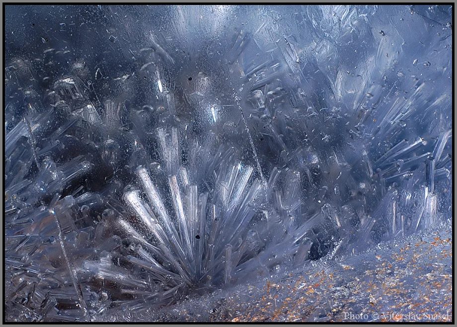 Fotografie minerálu Dumortierit z lokality Vaca Morta, Brazil