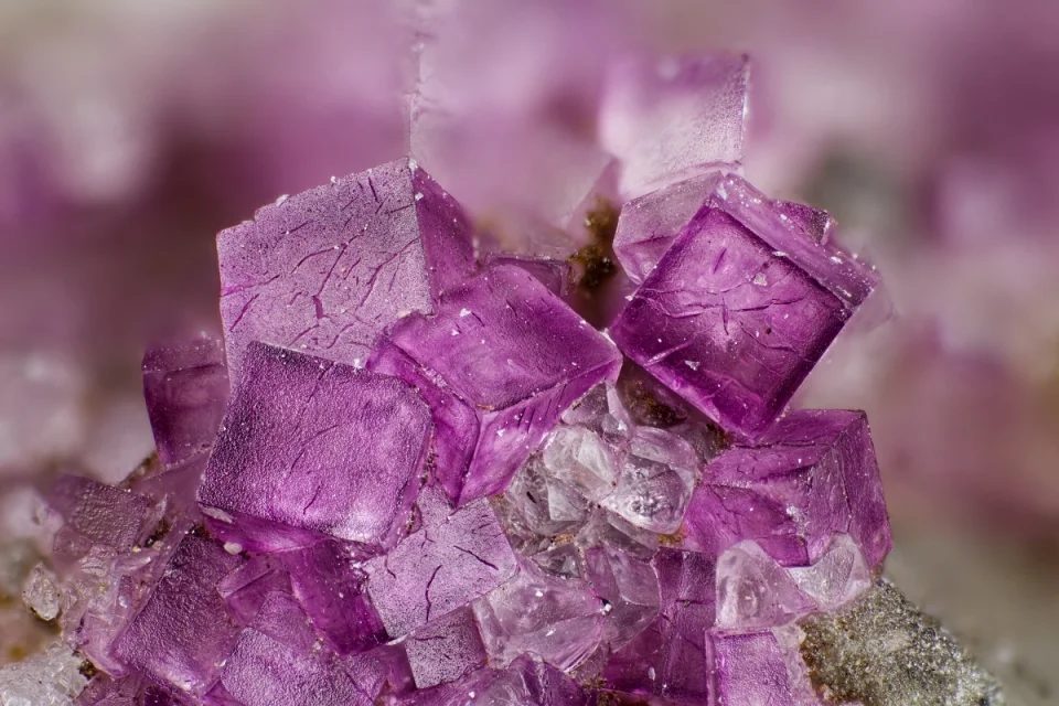 Fotografie minerálu Fluorit z lokality Gemerská Poloma, Slovakia
