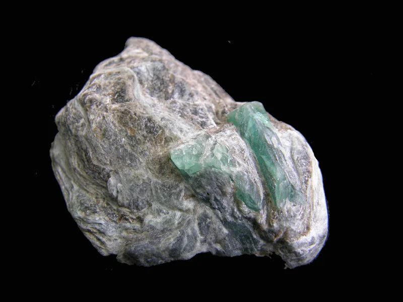 Fotografie minerálu Beryl (var. smaragd) z lokality Habachtal, Austria