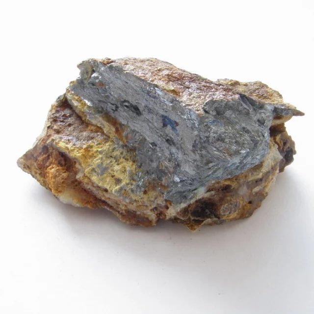 Fotografie minerálu Antimonit z lokality Boněnov, Czech Republic