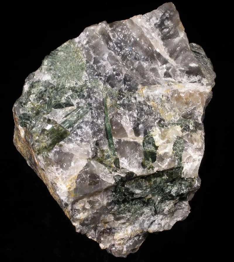 Fotografie minerálu Elbait (var. verdelit) z lokality Viitaniemi, Finland