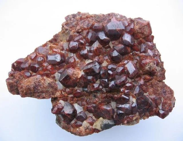 Fotografie minerálu Grossulár (var. hessonit) z lokality Žulová, Czech Republic