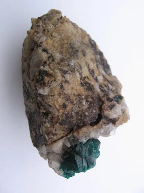 Fotografie minerálu Dioptas z lokality Altyn-Tyube, Kazakhstan