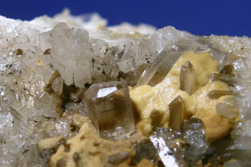 Fotografie minerálu Topaz z lokality Schneckenstein, Germany