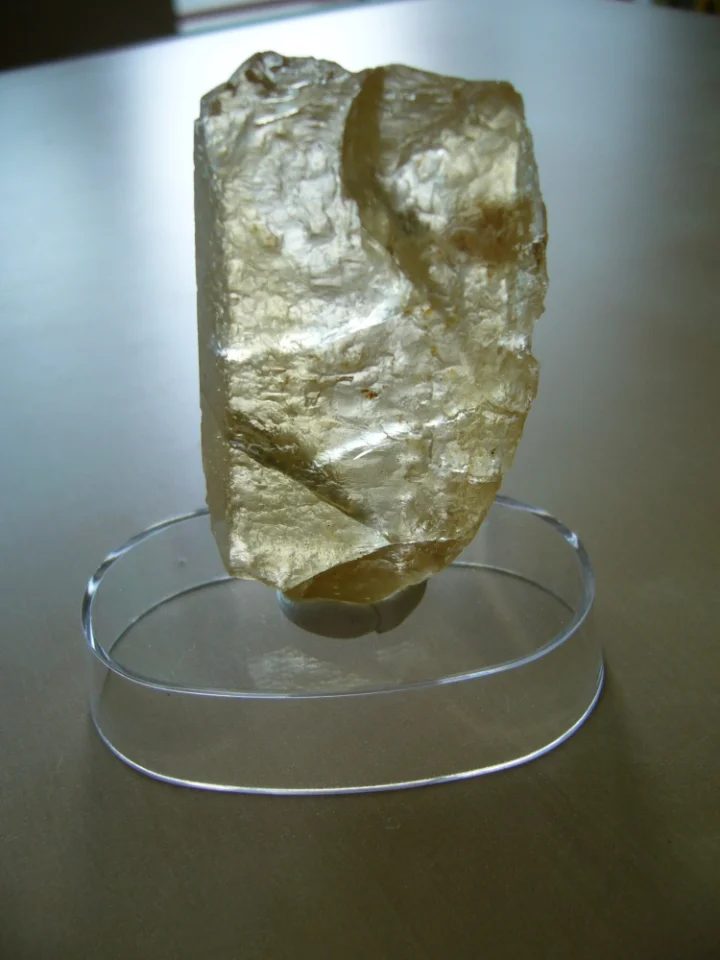 Fotografie minerálu Aragonit z lokality Číčov, Hořenec, Czech Republic