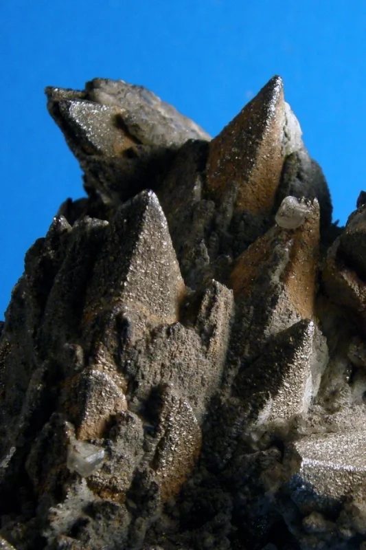 Fotografie minerálů Kalcit, Pyrit z lokality Příbram, Czech Republic