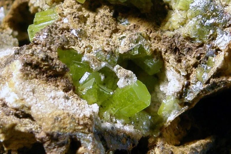 Fotografie minerálu Pyromorfit z lokality Příbram, Czech Republic