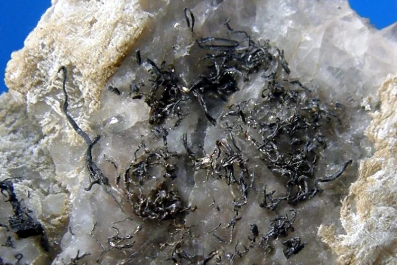Fotografie minerálu Stříbro z lokality Příbram, Czech Republic