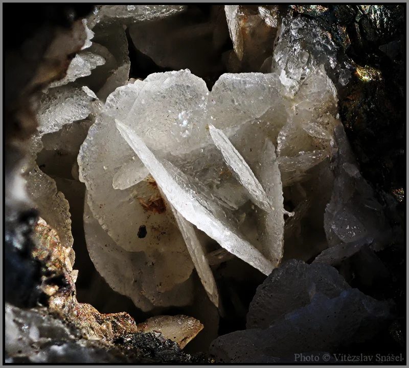 Fotografie minerálu Kalcit z lokality Jáchymov, Czech Republic