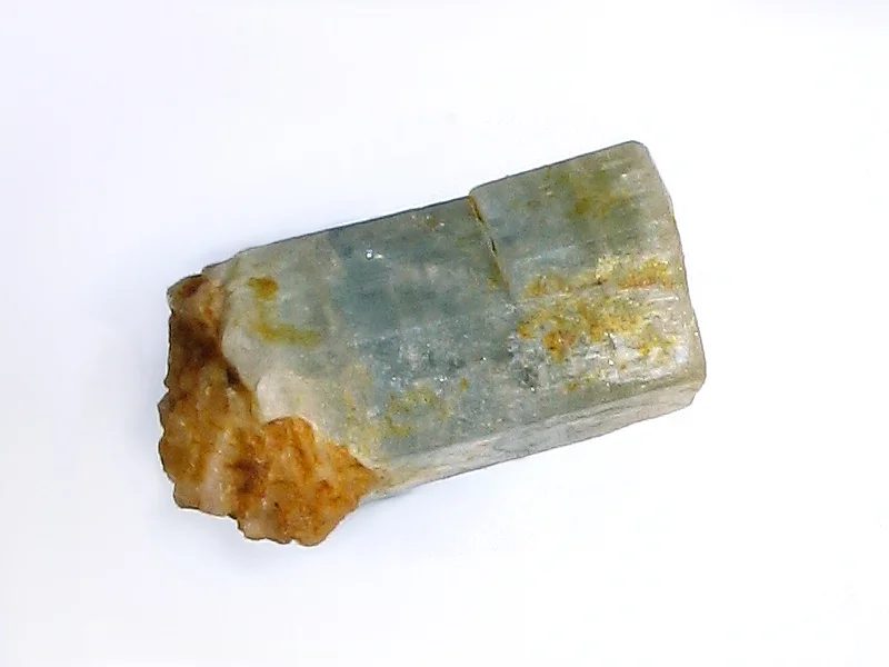 Fotografie minerálu Fluorapatit z lokality Dolní Bory, Czech Republic