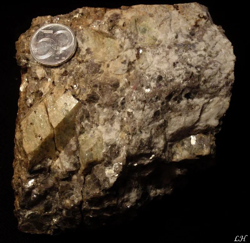Fotografie minerálu Beryl z lokality Střelecký Důl, Czech Republic