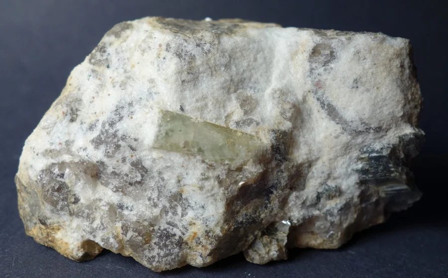 Fotografie minerálu Beryl z lokality Maršíkov, Střelecký důl, Czech Republic