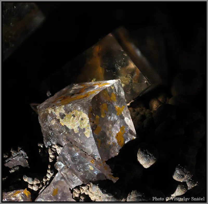 Fotografie minerálu Fluorit z lokality Budjgar, Mongolia