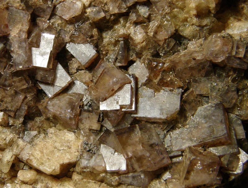 Fotografie minerálu Fluorit z lokality Petlery, Czech Republic