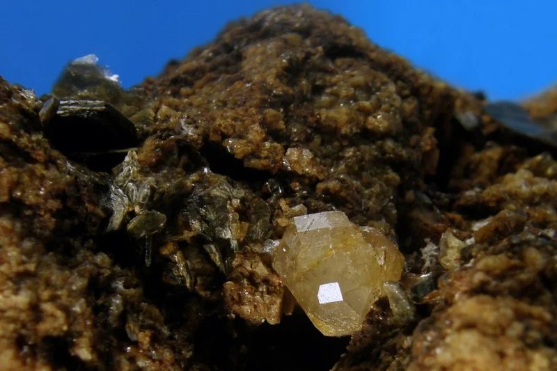 Fotografie minerálu Apatit z lokality Gunggl, Austria