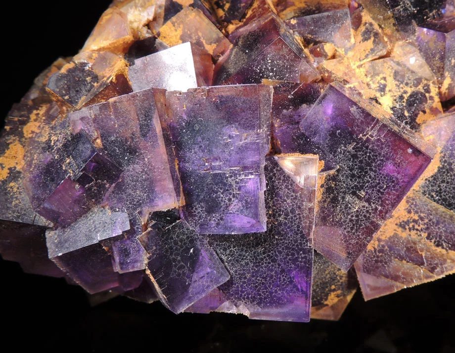 Fotografie minerálu Fluorit z lokality Berbes, Asturias, Spain