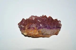 Fotografie minerálu Křemen (var. ametyst) z lokality Horní Halže, Czech Republic